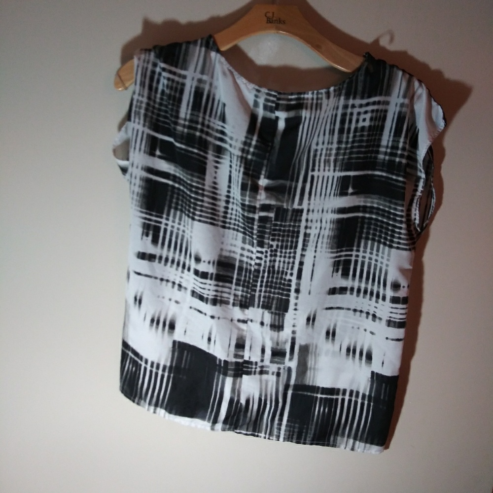 Ana Black and white blouse